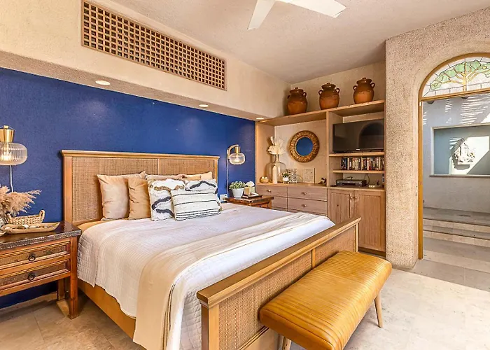 Holiday home Chic 5br Oceanview With Pool In Pedregal