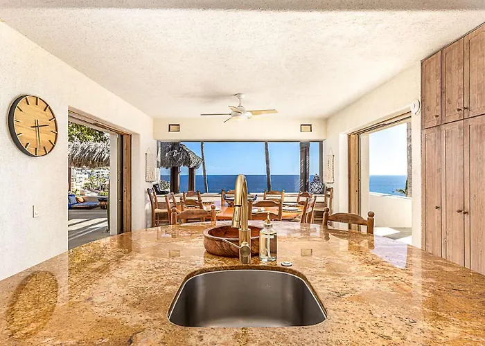 Chic 5br Oceanview With Pool In Pedregal Holiday home